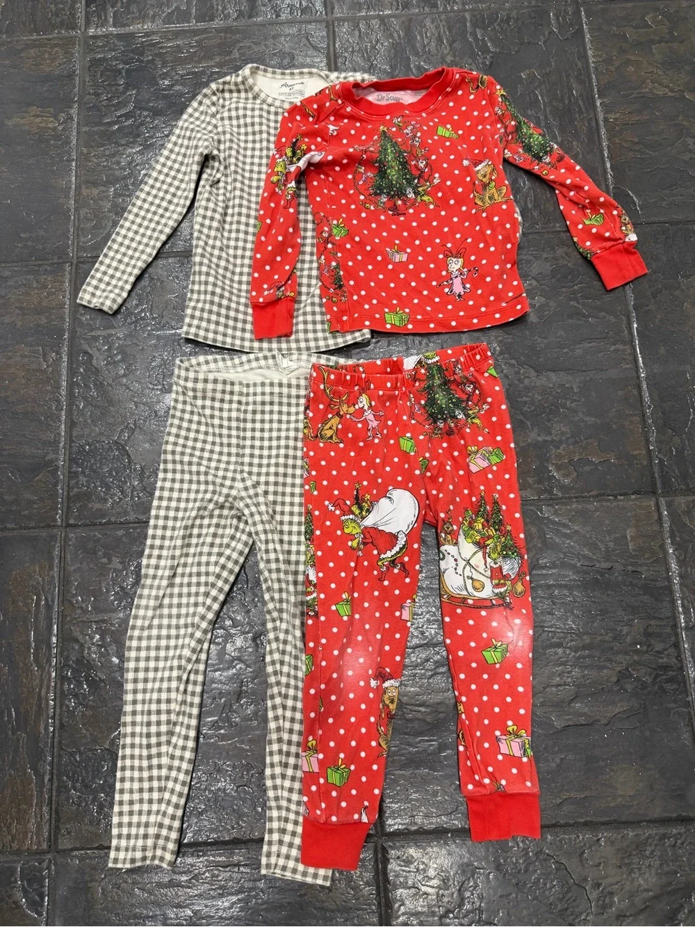 Dr. Seuss Grinch + Avauma Size 4/4T Holiday Pajama 4-Piece Bundle